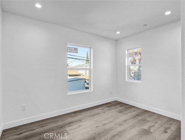 Building Photo - 1231 S Rowan Ave