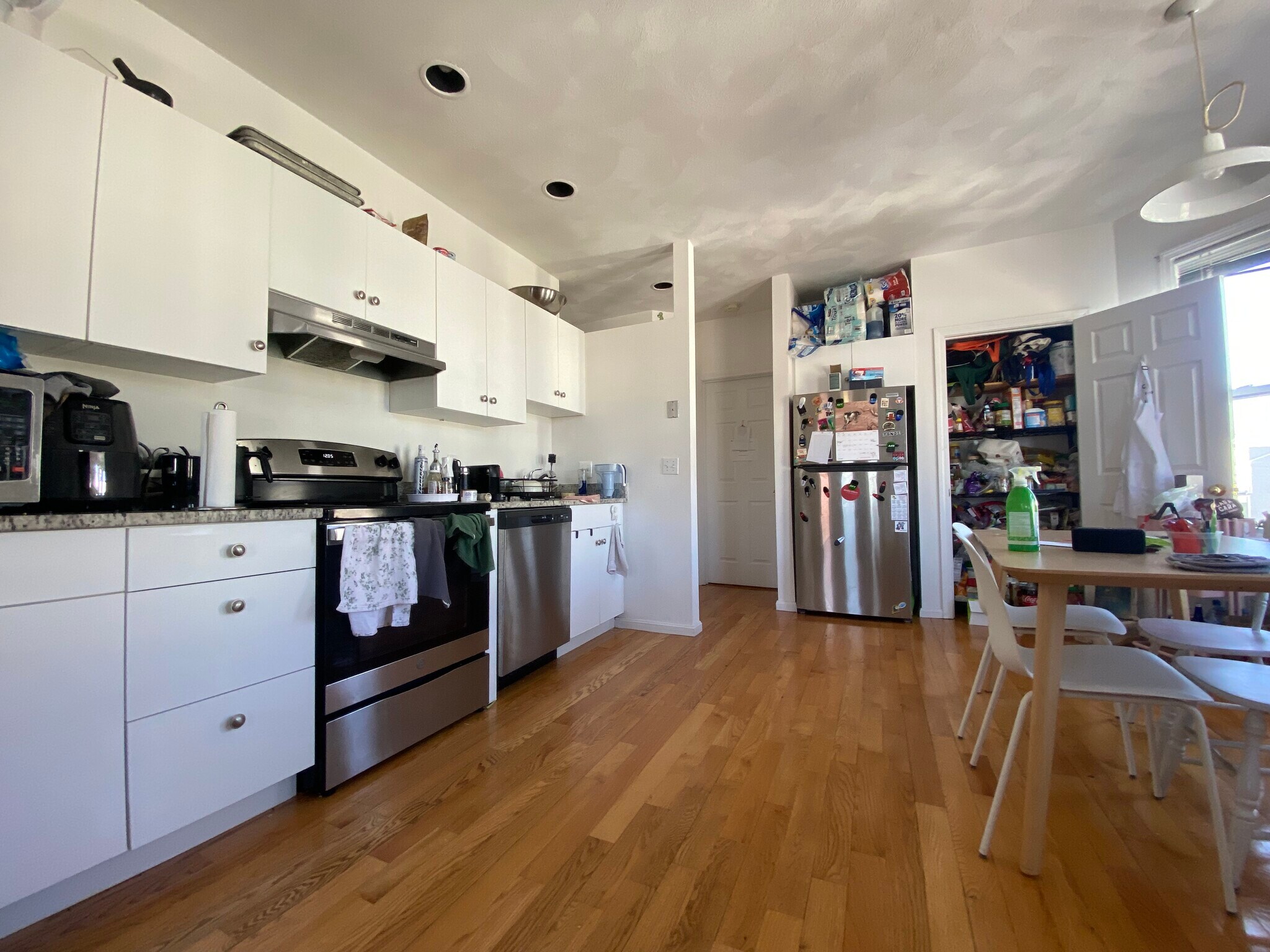 Building Photo - 58 Mansfield St