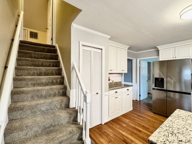 Building Photo - Ready NOW! A Spacious Home in Beautiful Pi...