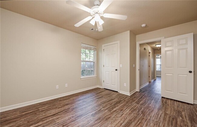 Building Photo - 5033 Stepney Ct