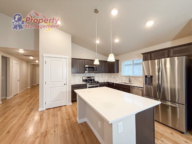 Building Photo - 11398 W Belgrave St