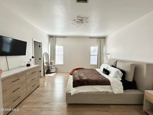 Building Photo - 3108 Rustic River Pl