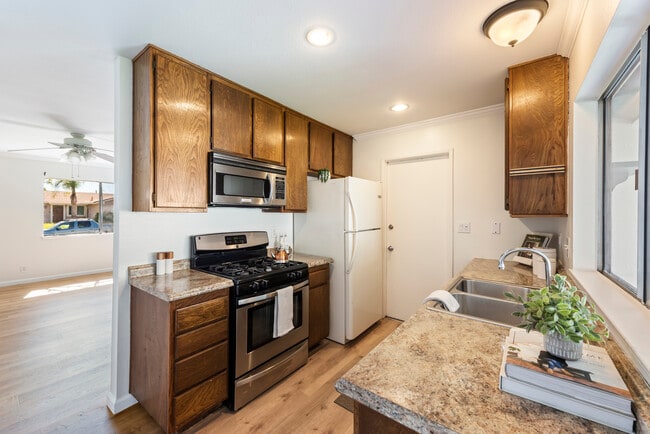 Building Photo - 14773 Stanford St