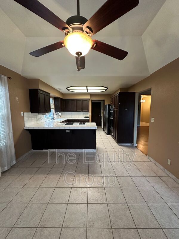 Building Photo - 1036 N Palm St