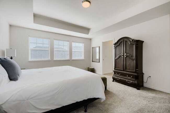 Building Photo - 677 Sundance Cir