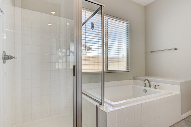 Building Photo - COMFY and NEW 3 Bedroom Home in Skye Canyon!