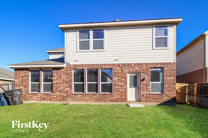 Building Photo - 4532 Fir Dr