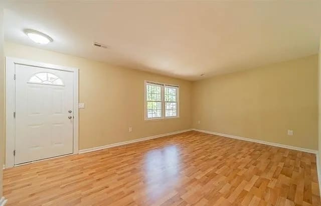Building Photo - 2814 Meadowcliff Dr