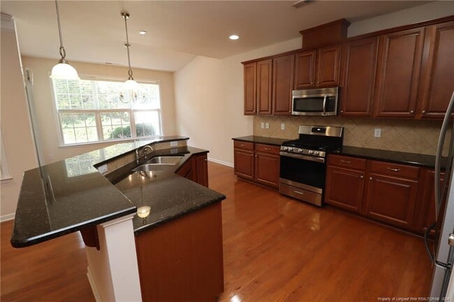 Building Photo - 619 Sealine Dr