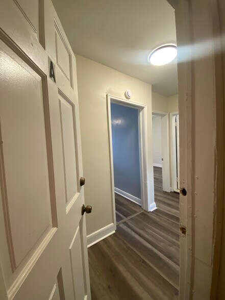 Building Photo - 4950 Brookwood Rd