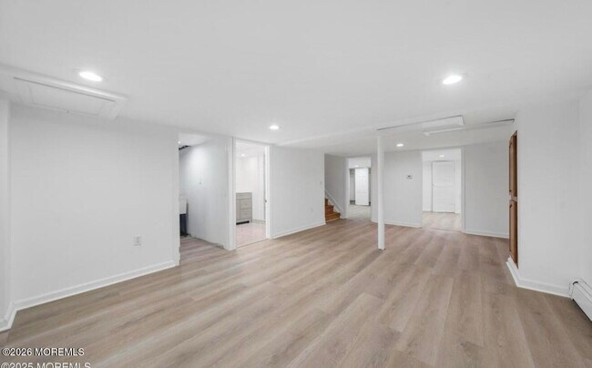 Building Photo - 146 N Bath Ave