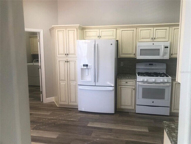 Building Photo - 5120 Highbury Cir