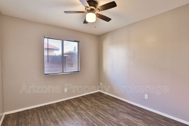 Building Photo - 6132 E Greenway St