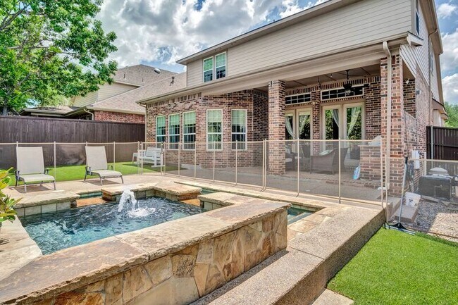 Building Photo - 10817 Dixon Branch Dr