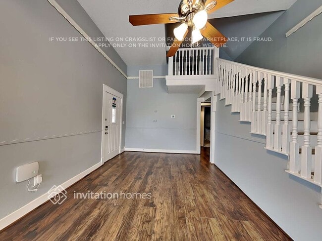 Building Photo - 500 Hill