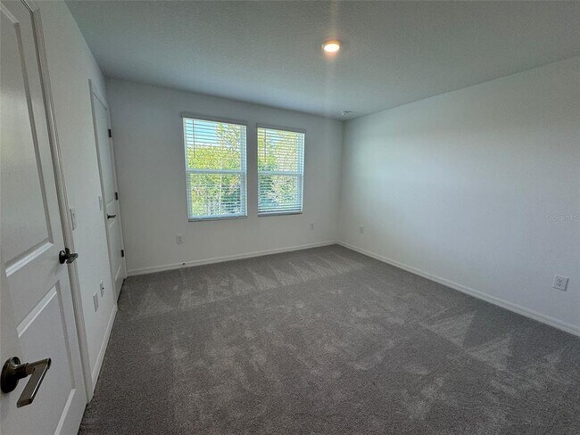 Building Photo - 3133 Skyline Lp