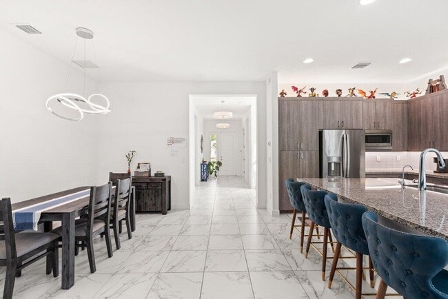 Building Photo - 13185 Mount Columbia Terrace