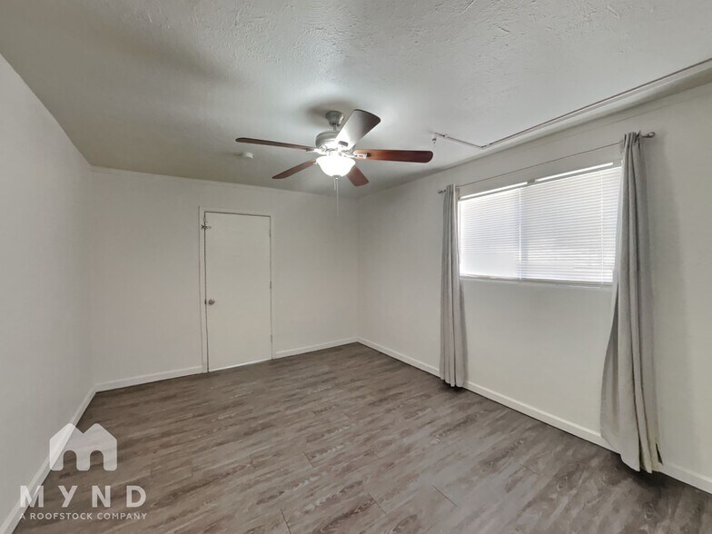 Building Photo - 1426 W 7th Ave