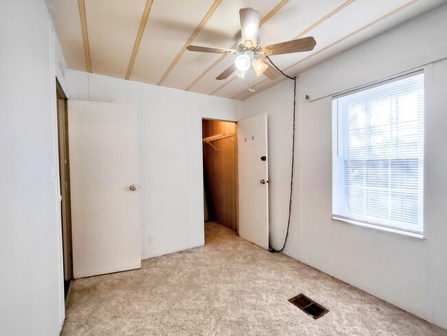 Building Photo - 163 Buchanan Cir