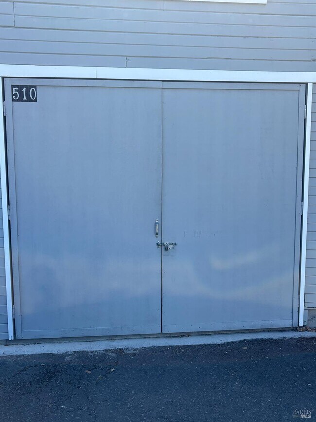 Building Photo - 510 Coombs St