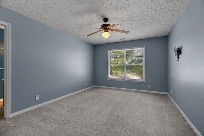 Building Photo - Spacious 4-Bedroom Home with Large Fenced Yard in Quiet West Lafayette Neighborhood