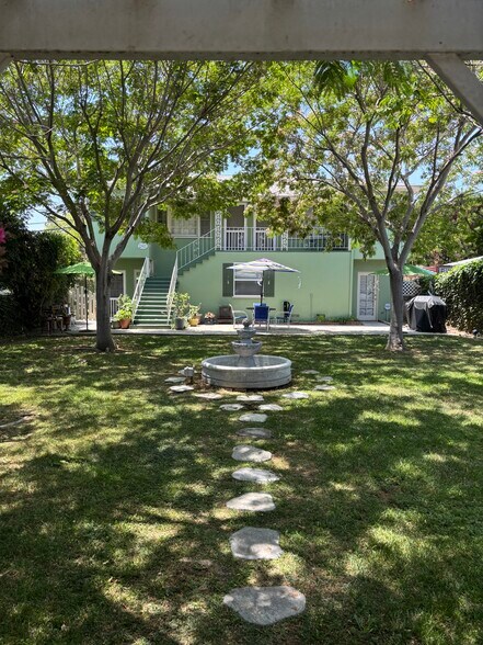 Primary Photo - 3547 Gundry Ave