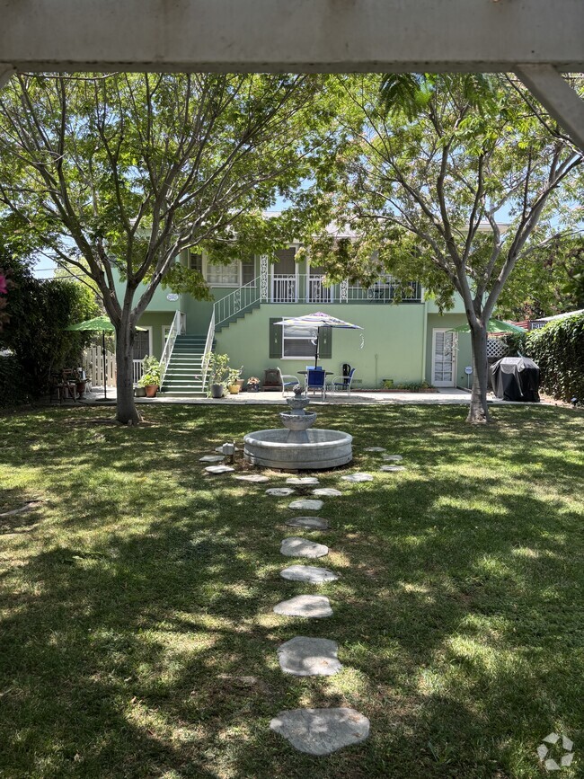 Building Photo - 3547 Gundry Ave