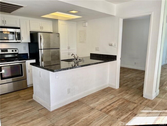 Building Photo - 26196 Sanz-