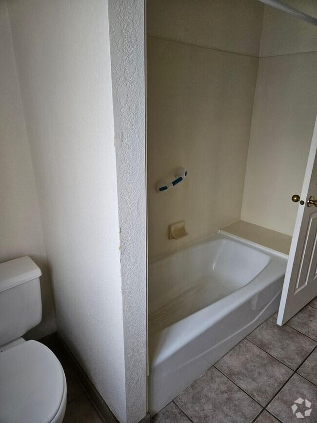Building Photo - North Orem 2 bedroom/1 bath apartment
