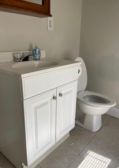 Building Photo - 4312 Clinton Ave