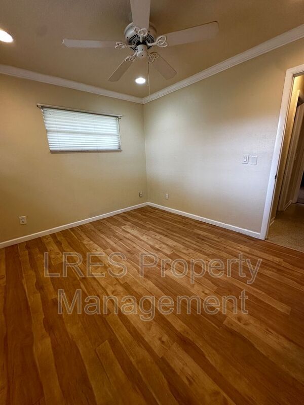 Building Photo - 2719 Merrie Oaks Rd