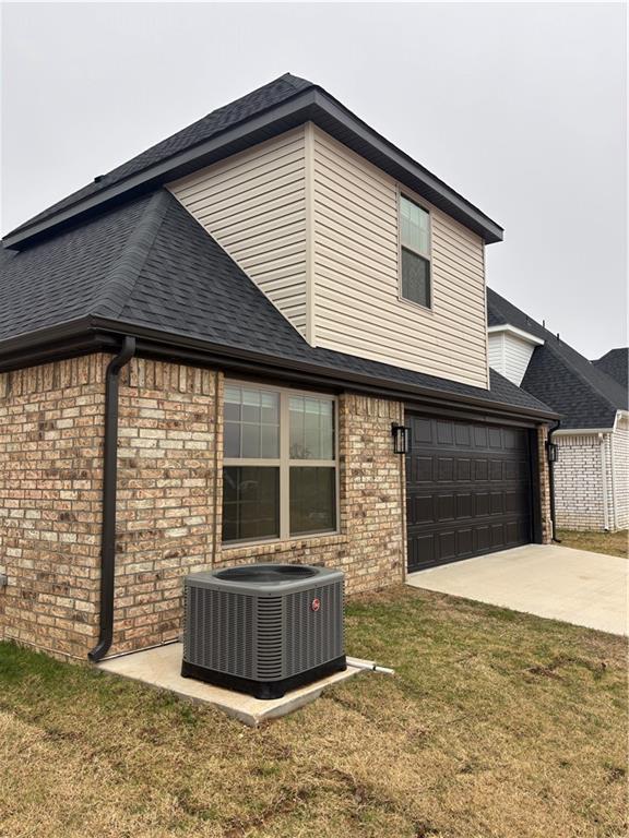 Building Photo - 3203 SW Lovely Ln