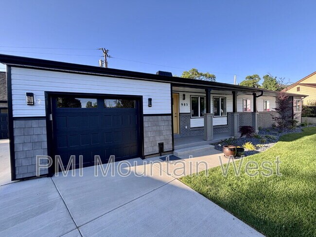 Building Photo - 985 Horsley Cir