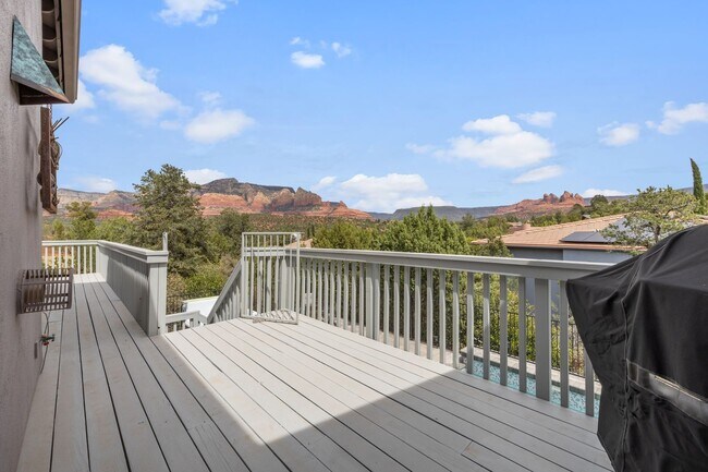 Building Photo - Furnished, 1-Year Long-Term Rental