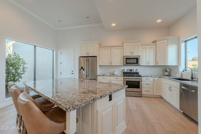 Building Photo - 10532 N 79th St