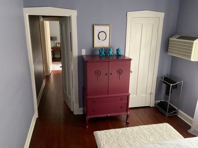 Antique dresser in the master bedroom - 825 Forest Ave