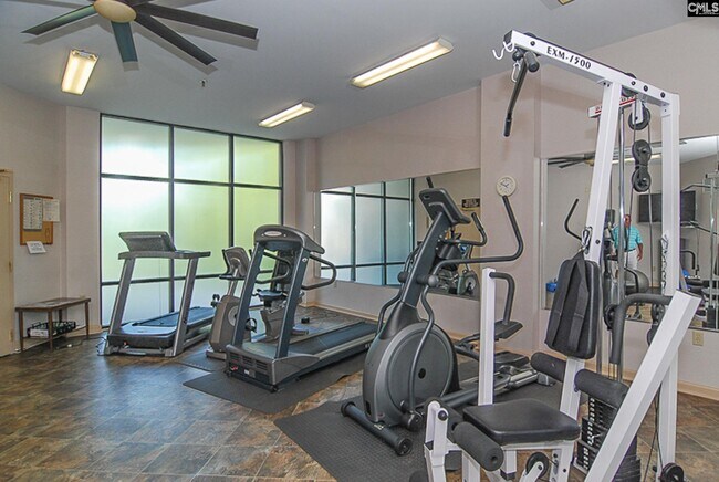 Building Photo - 100 Sunset Blvd