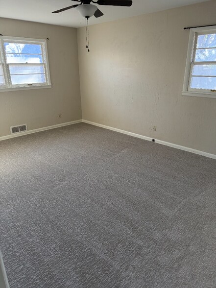 Building Photo - 5513 Andrews Ave