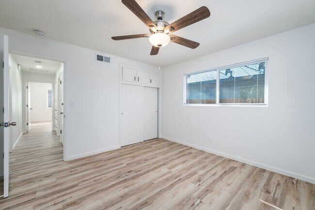 Building Photo - Goldenwood