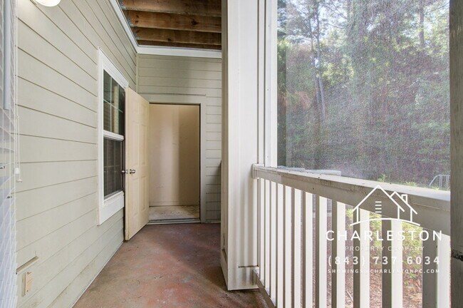 Building Photo - 1300 Park W Blvd