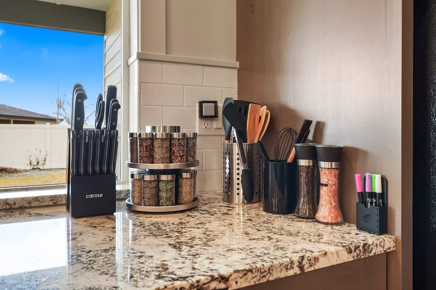 Building Photo - 303 CM Rdg Ln