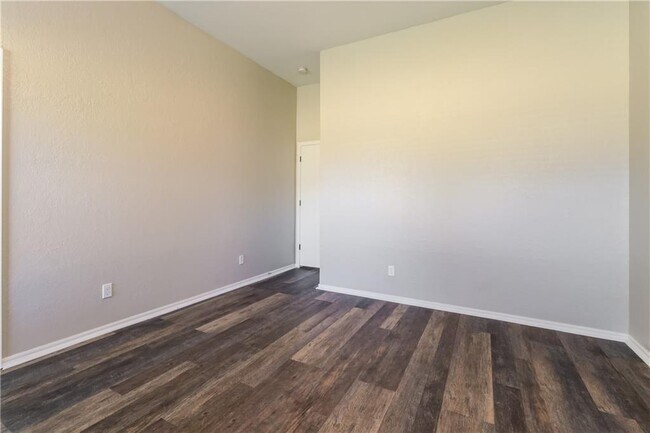 Building Photo - 8725 NW 85th St