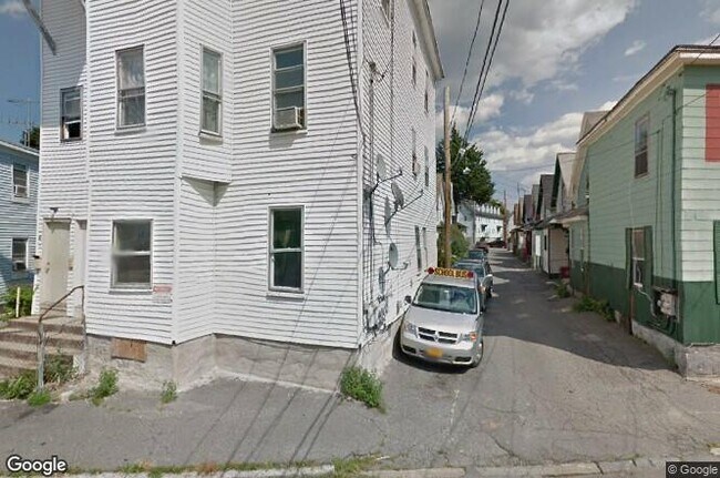 Building Photo - 75 Coburn St