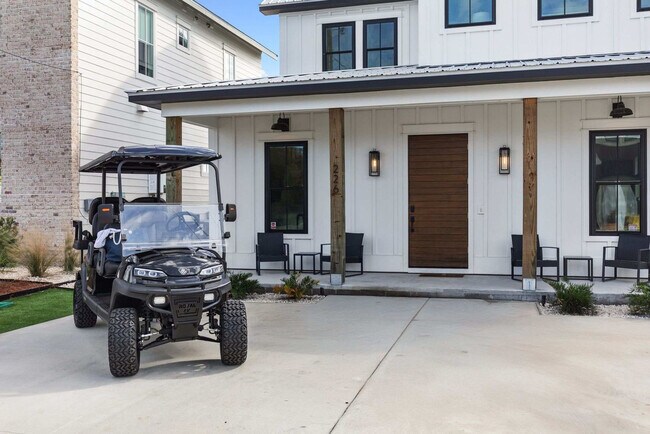 Building Photo - 218 George C Wallace Blvd