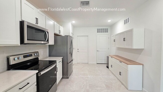 Building Photo - 6467 Silverstar Dr