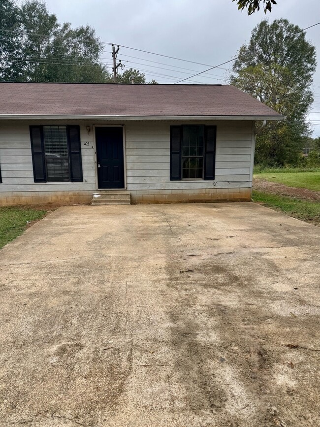 Building Photo - 105 Dorman Ave