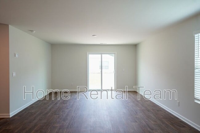 Building Photo - 139 Painted Lady Lp