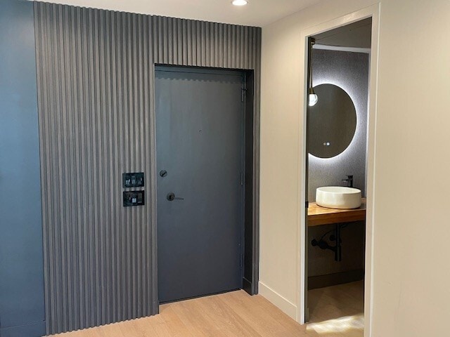 Building Photo - 10433 Wilshire Blvd