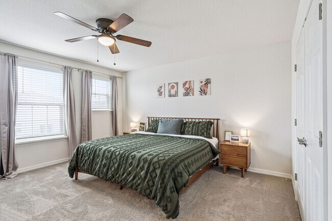 Building Photo - Beautiful 3/2.5/2 Home in St. Cloud