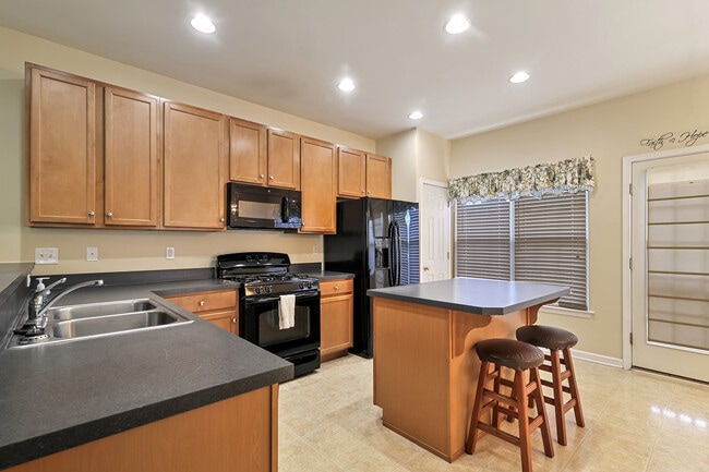 Building Photo - 231 Tidbury Crossing